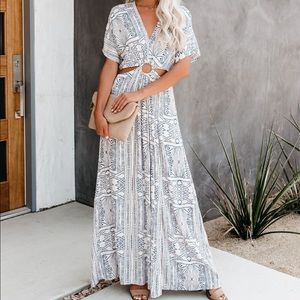 Stunning Vivi cut out maxi dress! Size small